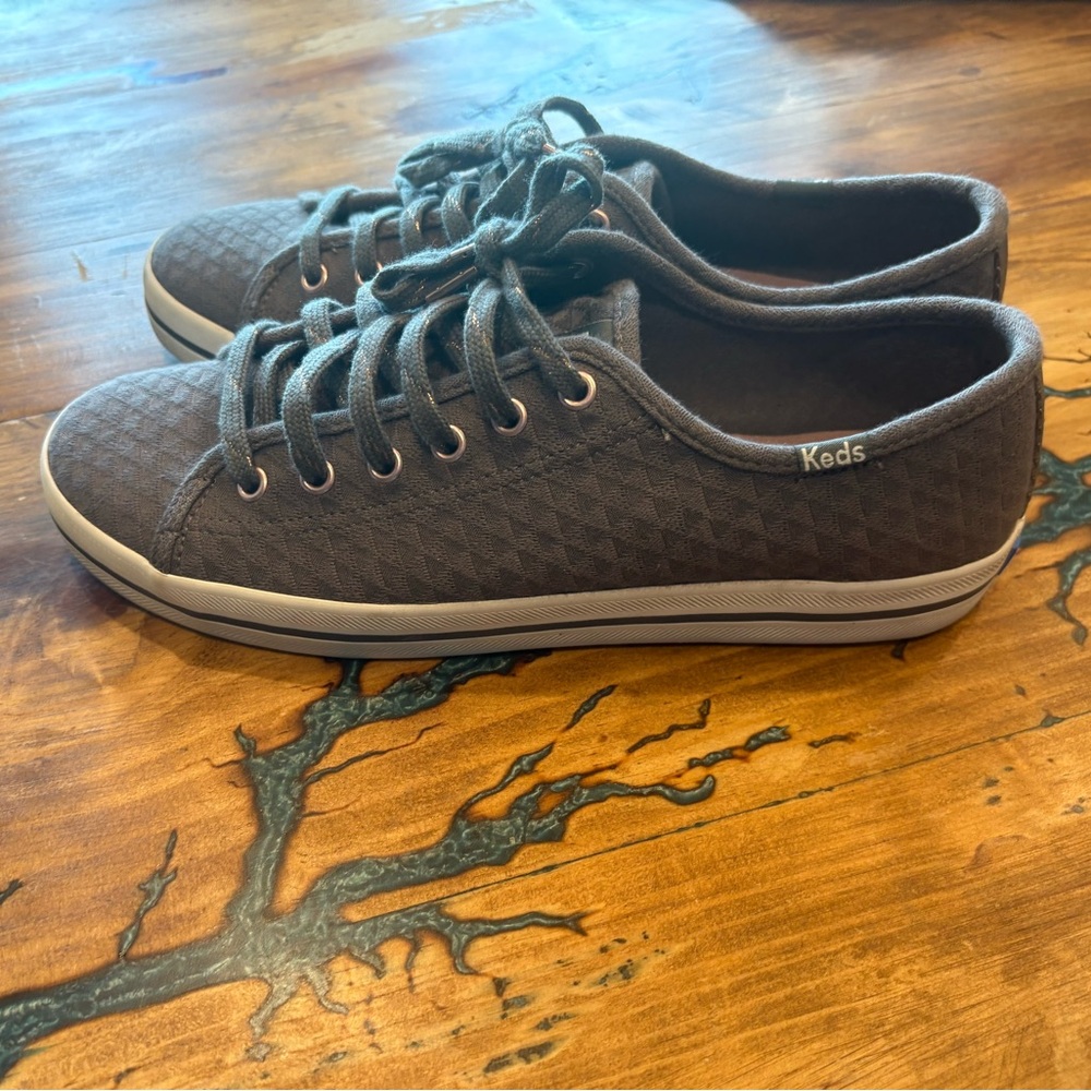 Keds Like New Gray Textured Canvas Sneakers - Picture 4 of 6